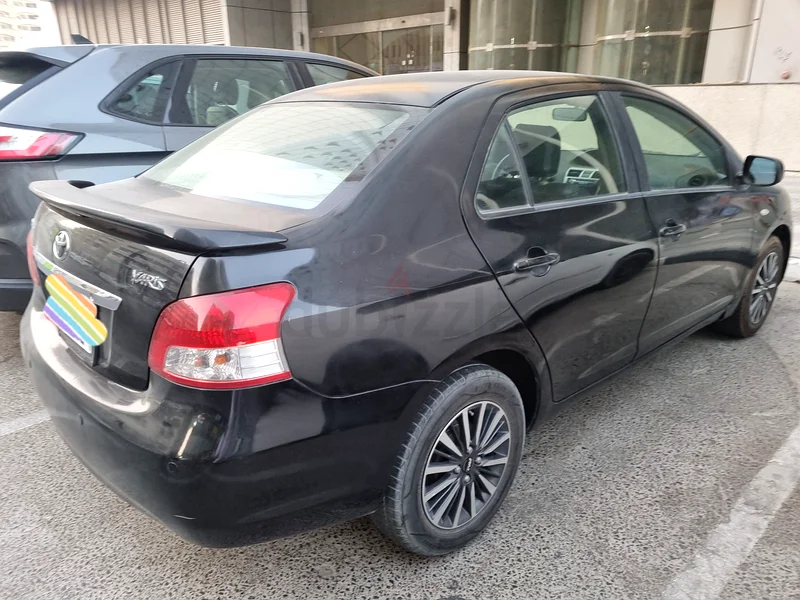 Toyota yaris 200863612448839939111