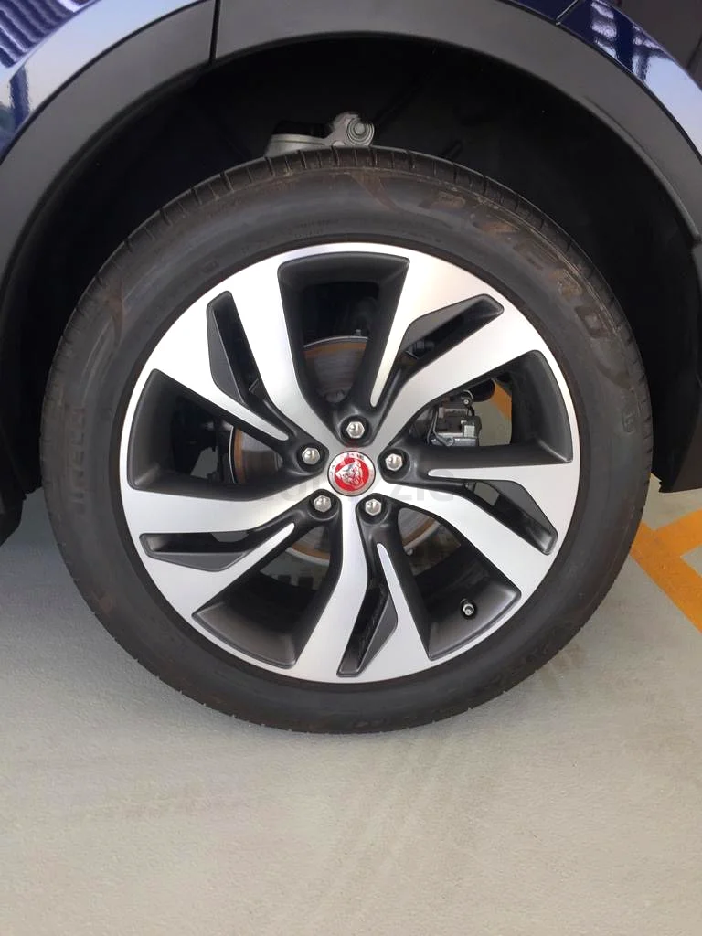 E Pace SE P200, 2021 model under dealer service and warranty63613735119362114