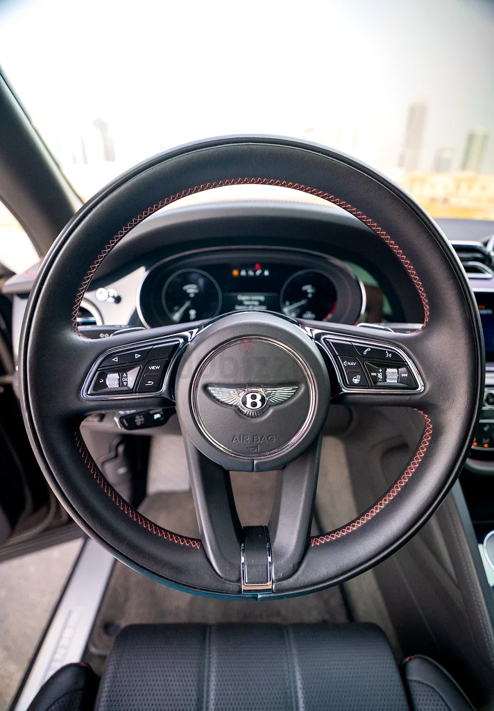 Bentley Bentayga | First Edition | 2021 | 2 keys | no accidents | Naim speakers | V863613464916353112