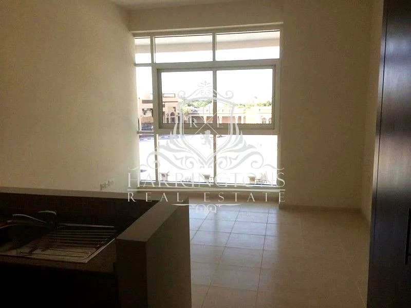 تصميم ضخم | 6 شيكات | مطبخ مجهز | شاغر63735000523906113
