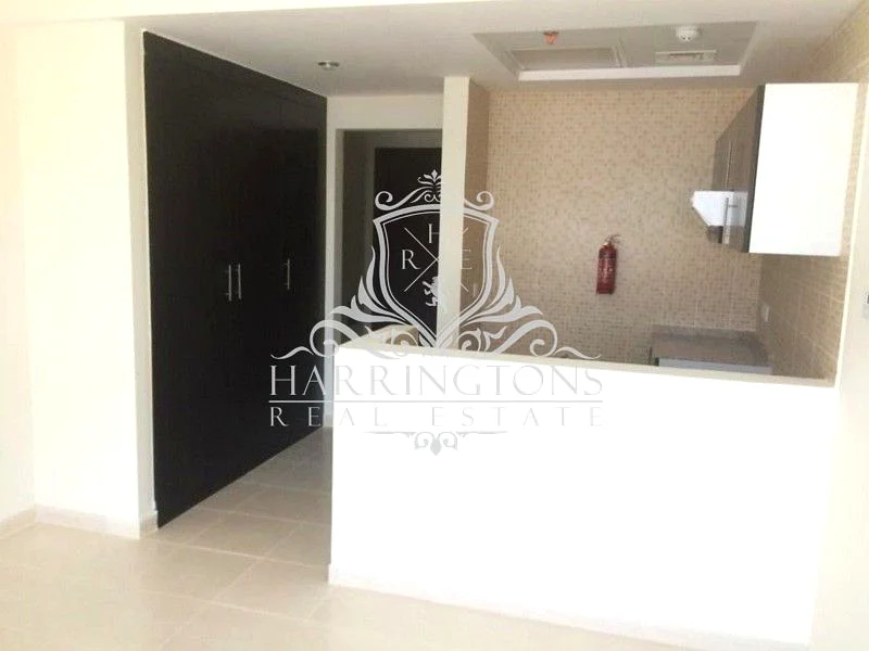 تصميم ضخم | 6 شيكات | مطبخ مجهز | شاغر63735000523906112