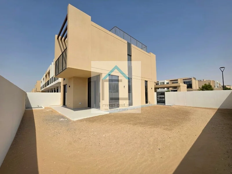 فيلا جديدة كليًا - 4 غرف نوم - صف واحد - وحدة زاوية - فارغة63806009084546110