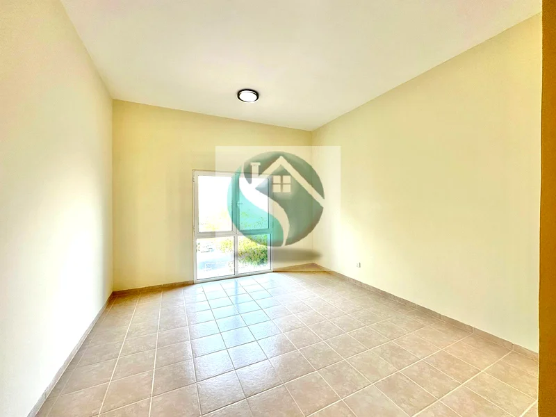 Spacious Studio Unfurnish Near To Bus Stop 44,00063729499710338111