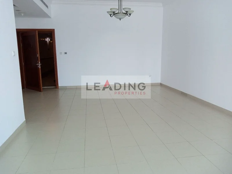 شقة بدون مبرد | 2 غرفة نوم | قريبة من المترو | شرفة |63790022846467114