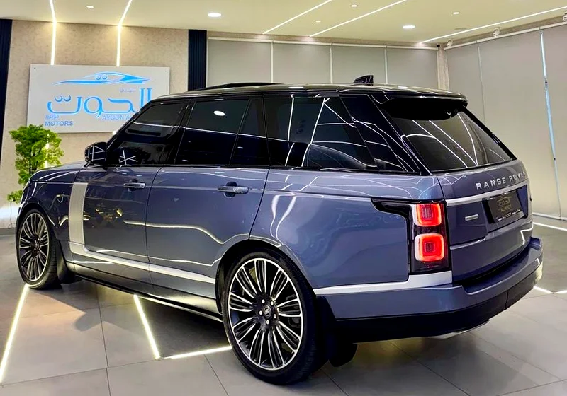SPECIAL AUTOBIOGRAPHY RANGE ROVER VOGUE || GCC II FULLY LOADED I| PANORAMIC I| SCREENS II LOW MILES63612089897474112