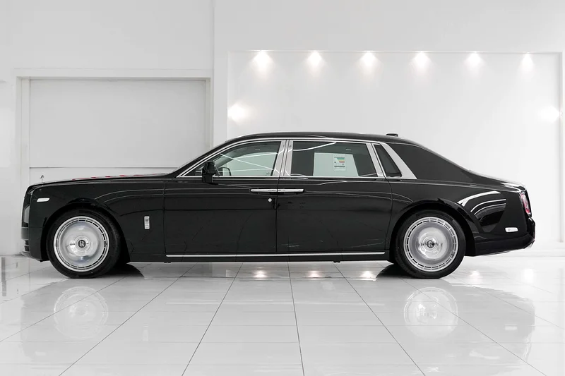2025 ROLLSROYCE PHANTOM EWB / GCC / RECLINING SEATS /  DEALER WARRANTY63612065134593111
