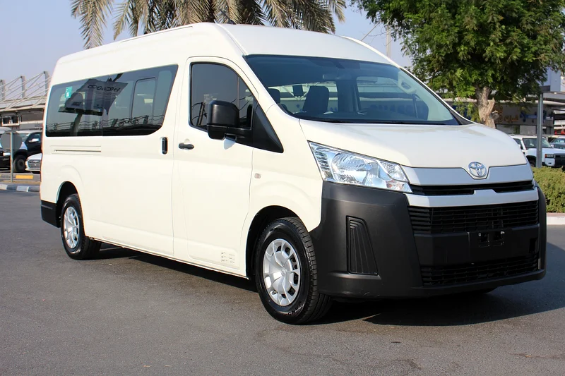 Full Service History Toyota Hiace 2023 Gcc High Roof 13 Seater 3.5V6 Like New ( 1916 x 60) Per Month636124490478101110