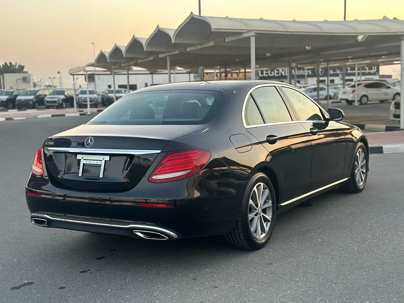 MERCEDES E 200 - 2016 - 33,000 kms - JAPANESE SPEC63613985902850113