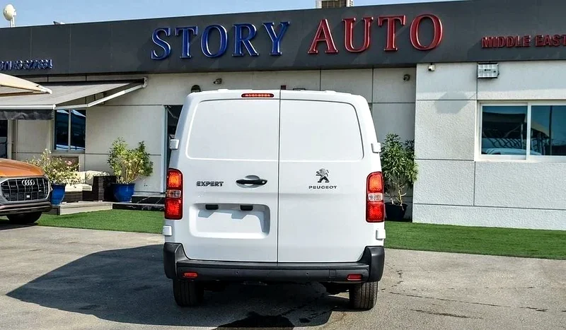 Expert Expert H1L3 2.0D Aut. 3 Seater63613735095938111