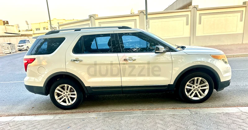 FORD EXPLORER XLT MODEL 2015 GCC SPEC IN EXCELLENT CONDITION63613737187331114