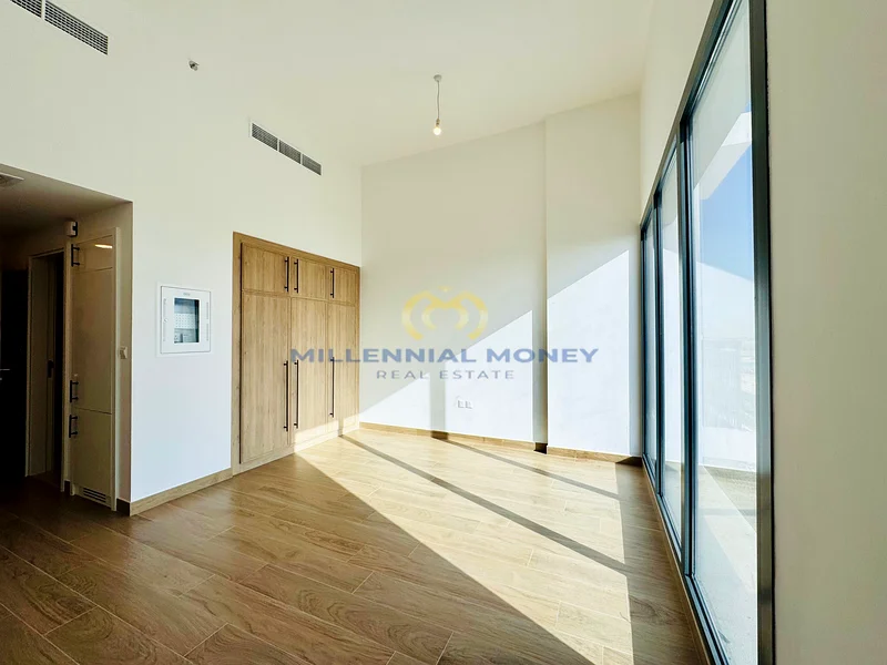 شقة جديدة بالكامل | واسعة | مجهزة بالكامل بالأجهزة |63736994566402111
