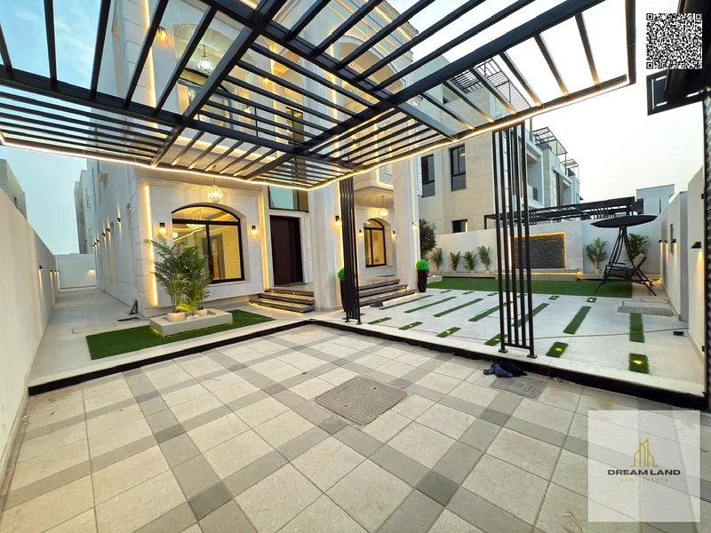 A distinctive classic design villa, two floors and a roof, central air conditioning, including registration fees, in a prime location directly on Shei63881146851074114