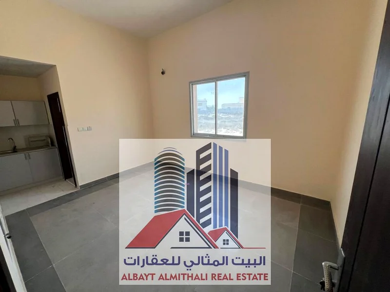 📍 الموقع: عجمان – منطقة الجرف الصناعية موقع متميز قرب جميع الخدمات والمتاجر، مع سهولة الوصول إلى طريق الشيخ محمد بن زايد والطرق المباشرة إلى دبي والشارقة.63712336396545112