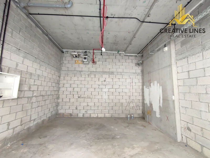 SHELL AND CORE, CHILLER FREE, PRIME LOCATION63621610503170113