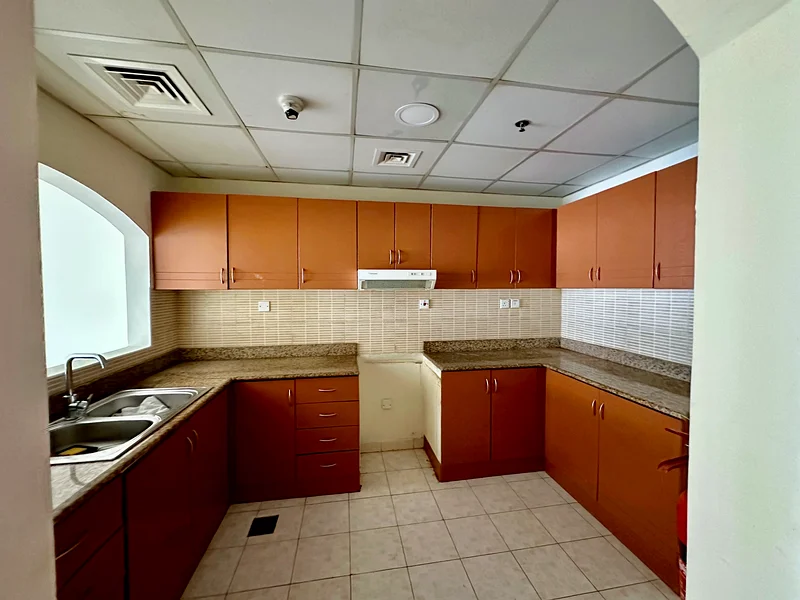 Large Layout | Semi Close Kitchen | VOT63987755906178113