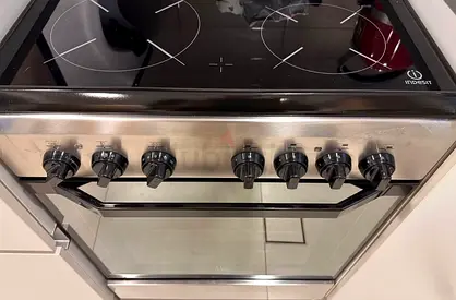 Indseit 4 Ceramic Hubs Electric Cooker 60x60cm