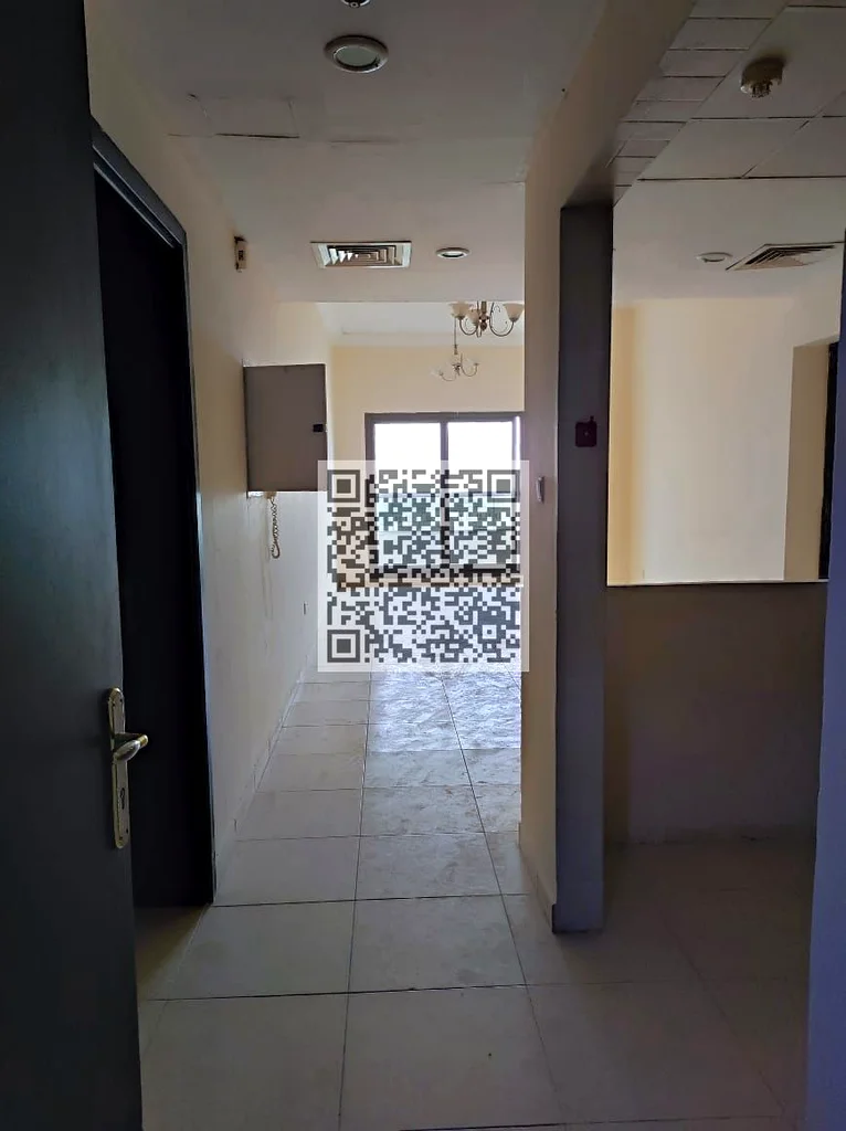 شقة واسعة مكونة من غرفتين نوم وصالة للإيجار في برج باراديس ليك (عجمان)63715947648386113