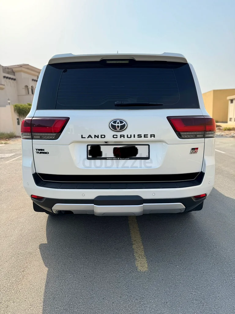 Toyota Land Cruiser GR SPORT63613129737857114