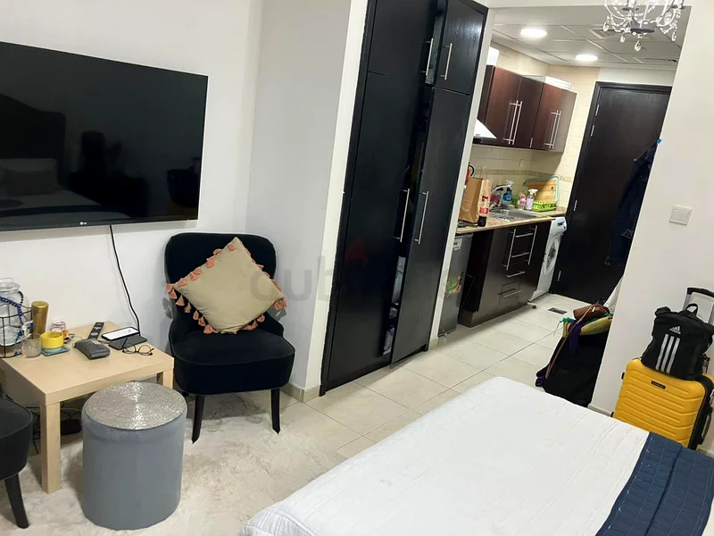 استوديو مؤثث بإطلالة على البحيرة63749342919170110