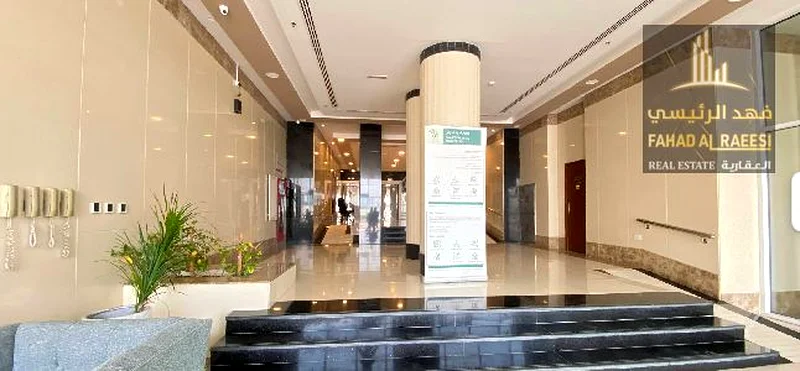 Excellent price for a luxurious apartment in the Orient Towers with a stunning sea view.63867360955522114