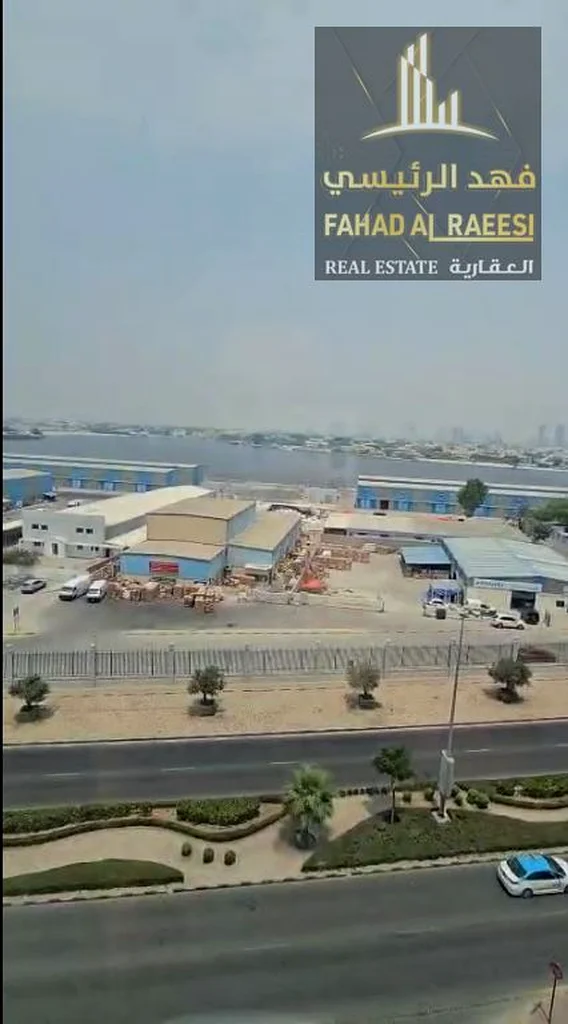 Excellent price for a luxurious apartment in the Orient Towers with a stunning sea view.63867360955522111