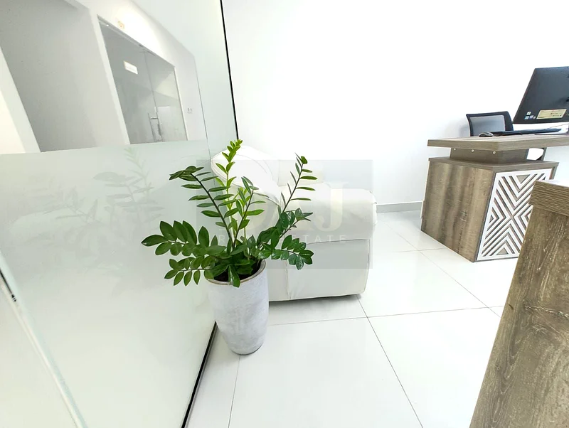 Beautiful office for rent with free utilities| direct from Owner63616961152131111