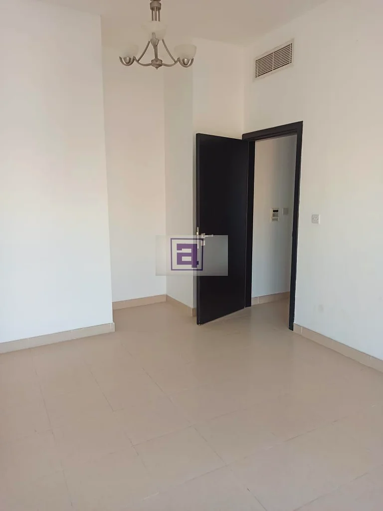 بناء الأسرة في النهدة 2 دبي. خيار جيد للعائلات التي تبحث عن بيئة آمنة ومريحة للعيش.63756679889923114