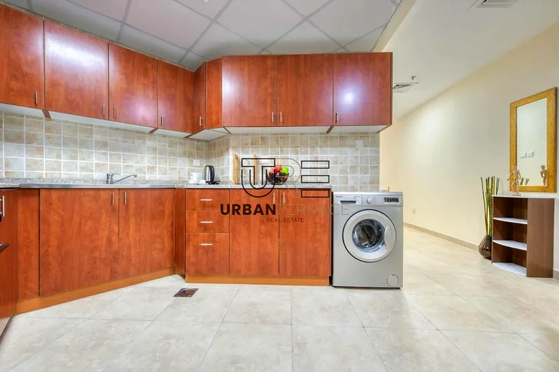 Fully Furnished | Huge and Spacious Unit | Walking Distance to DMCC Metro63749728770563113