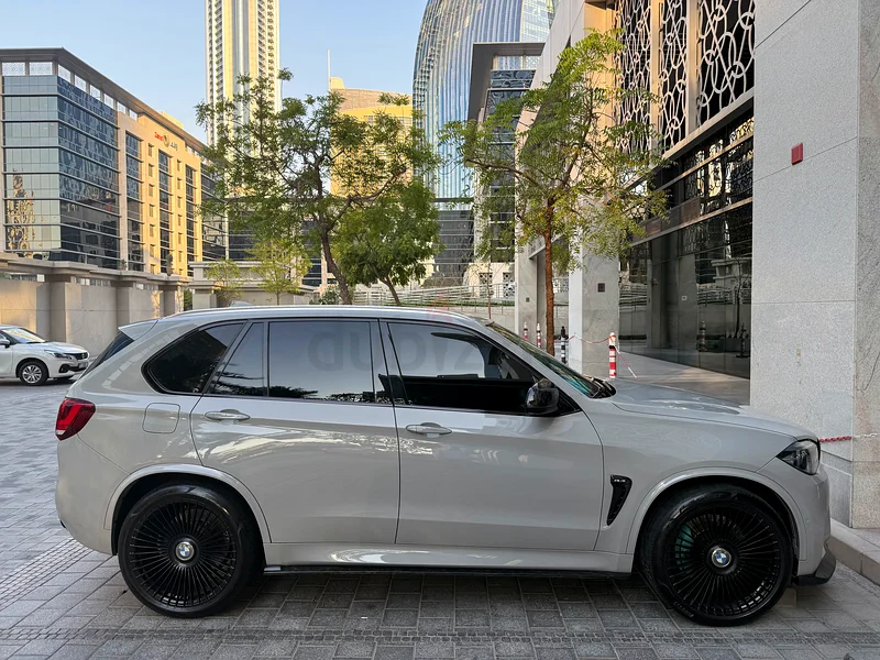 Excellent condition | Deal Serviced | Forged Carbon |63612446440323112