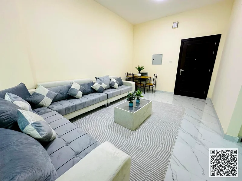 🏡 الشقة الفاخرة والأنيقة المكونة من غرفة نوم واحدة للإيجار الشهري في الرشيديّة 3، خلف جراند مول ✨ 🔹 مؤثثة بالكامل - تشمل الفواتير63838457381378113