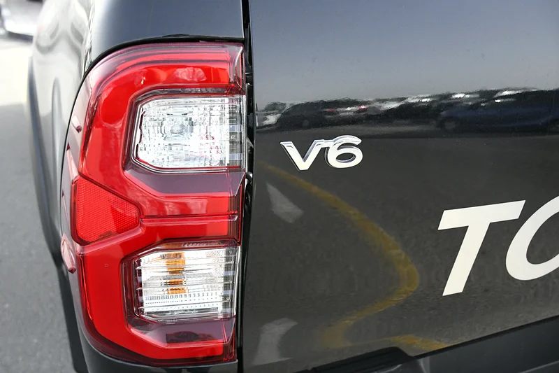 2025 Toyota Hilux 4.0L Adventure With Air Compressor (Oman Spec) GCC63612449620097114