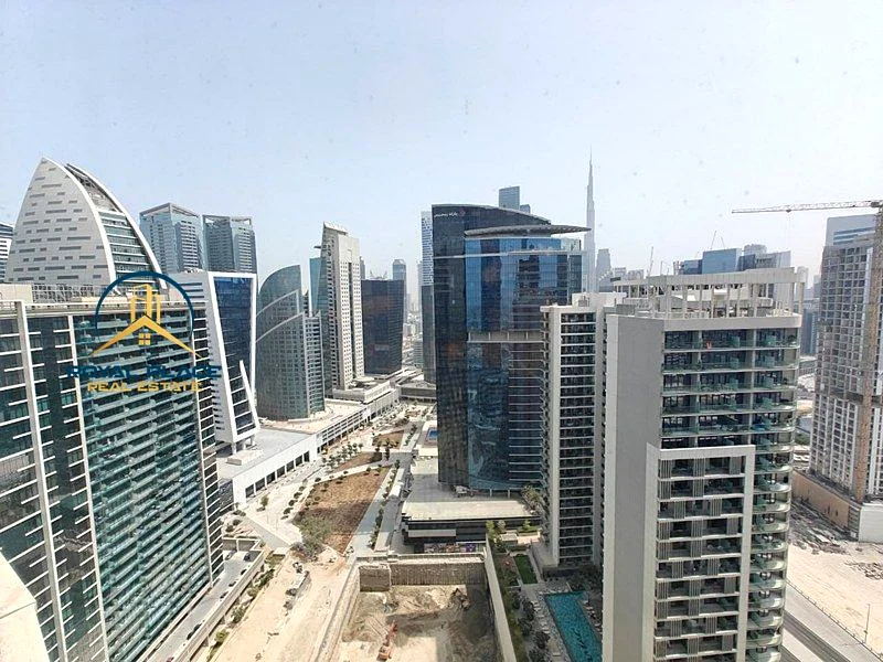 محاط بالبنية التحتية التجارية الممتازة.63621017525123113