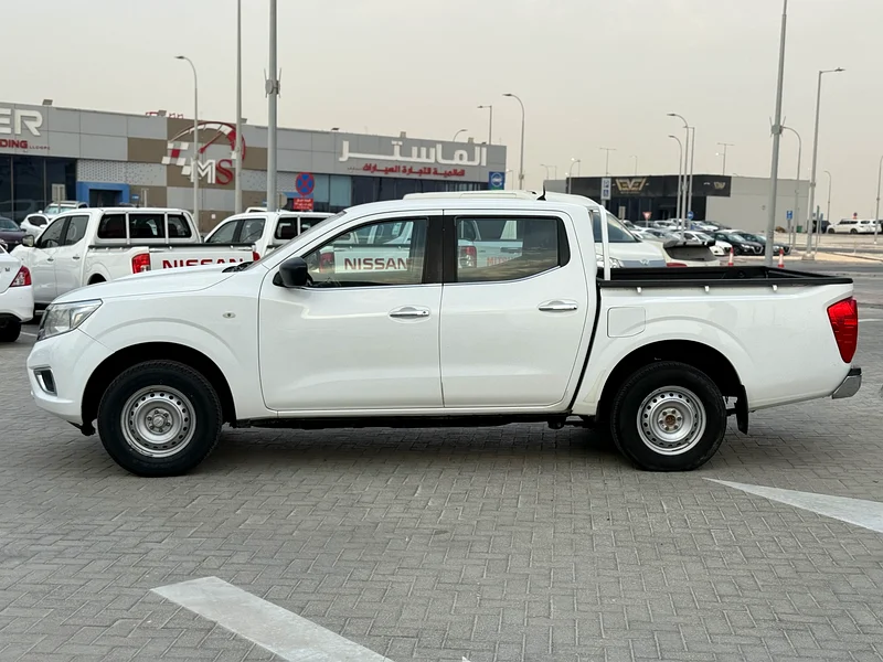 2022 Nissan Nevara GCC in perfect condition63612793510658112