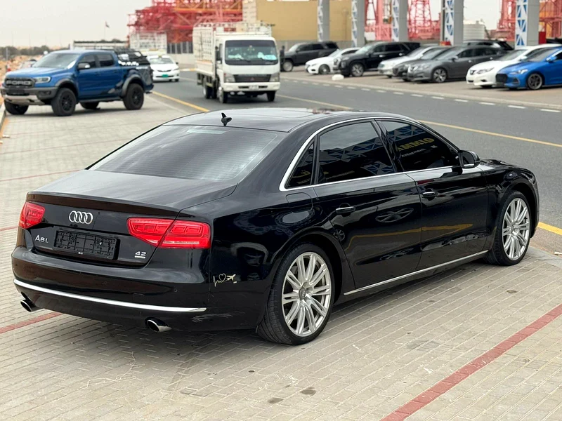 AUDI  A8  L  GCC63612079741186112