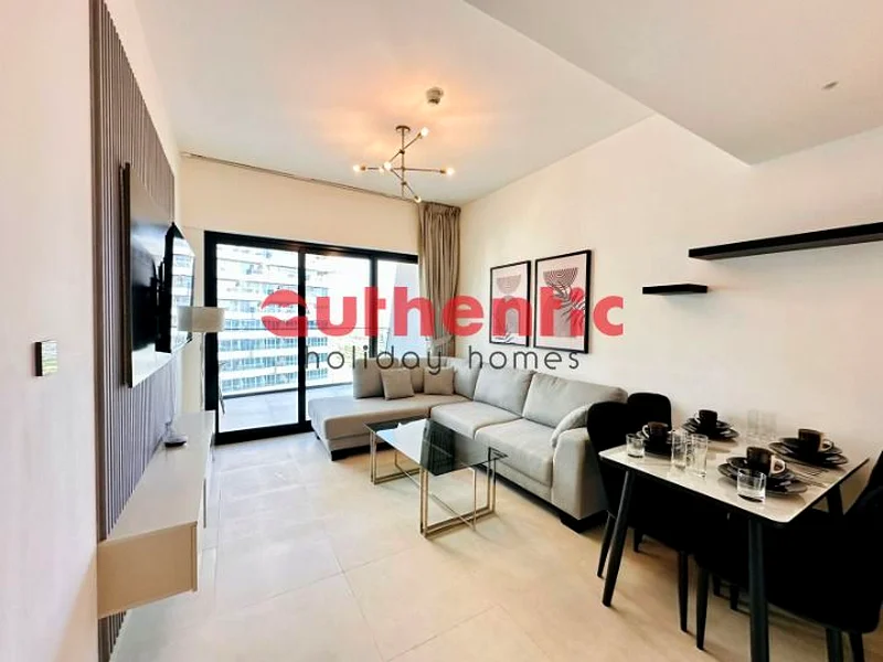 Rare Find | Spacious Livingroom | City View63830155352962110