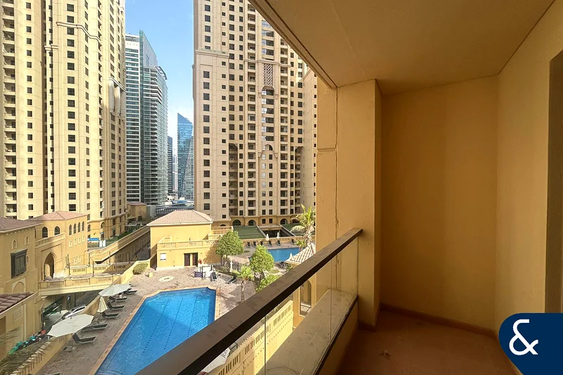 Vacant | Negotiable | Large Layout | 1 Bed63937508504193110