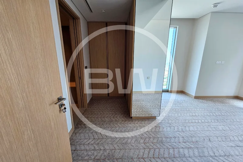 وصول مباشر إلى دبي مول | غير مؤثث | شاغر63772651994883114