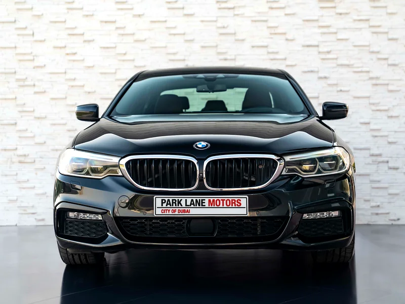BACK-TO-SCHOOL DEALS • BMW 530i • M-SPORT PACKAGE • ONE OWNER • FULL-SERVICE HISTORY • PRISTINE63612445216003112