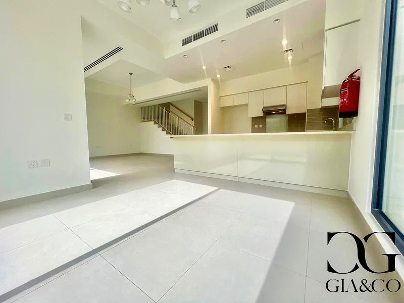 Corner Unit | Vacant Now | Great Location63754927028099113