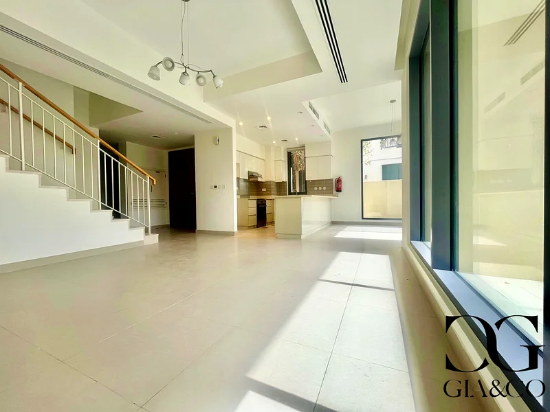 Corner Unit | Vacant Now | Great Location63754927028099111