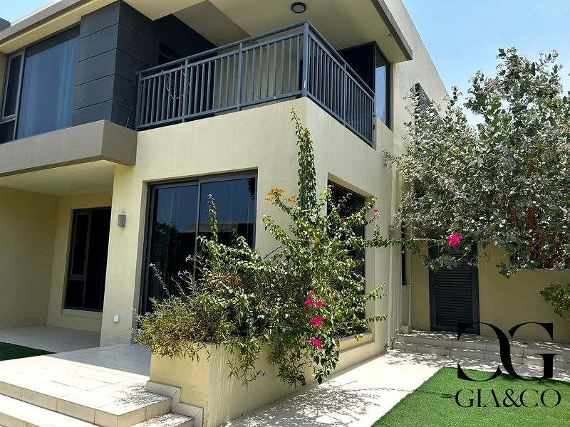 Corner Unit | Vacant Now | Great Location63754927028099110