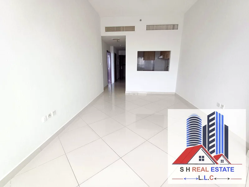 HOT OFFER BOTH MASTER BEDROOMS 2BHK WITH CLOSE KITCHEN+BALCONY+GYM+NEAR TO EXIT AND COVER PARKING ONLY IN 65K63729951339394113