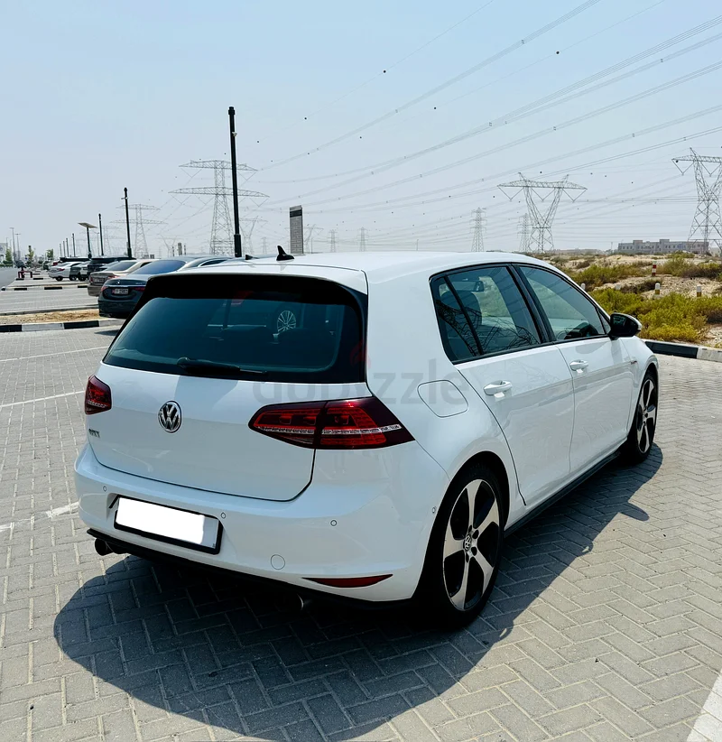 Volkswagen Golf GTI - GCC Spec - No Accident - Perfect Condition63612062057859113