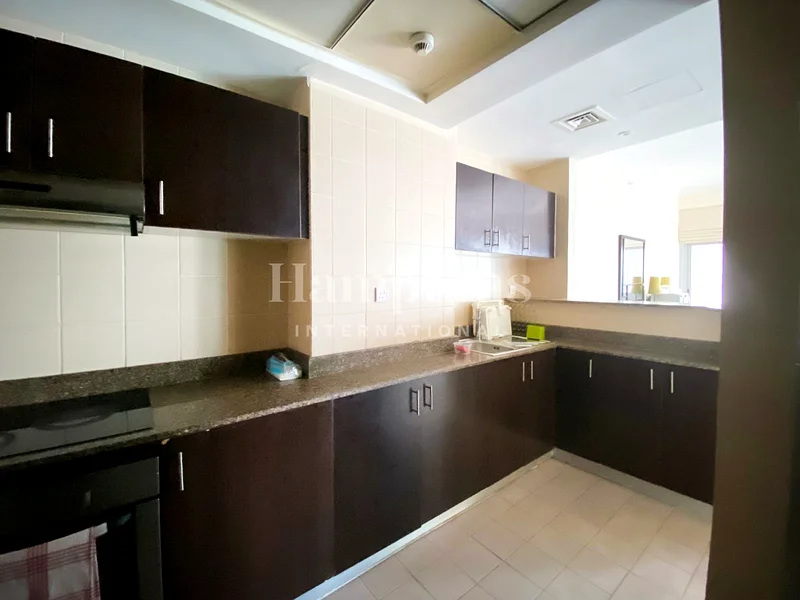 مؤثث بالكامل | طابق عالي | بدون رسوم تبريد63774718005890113