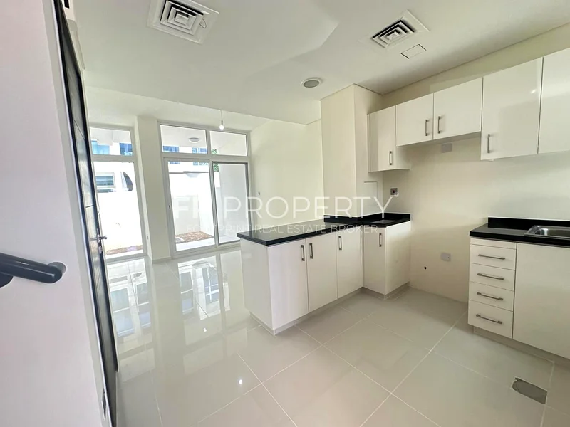 Spacious 3BR | Ready To Move | Best Location63741341781249112