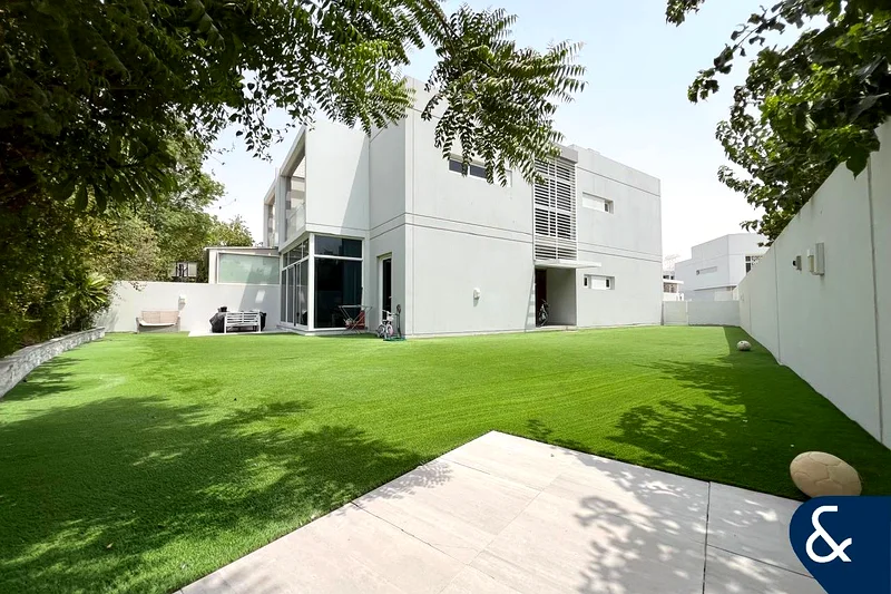Corner Unit | Single Row | Brand New 4 Bed63731086336515110