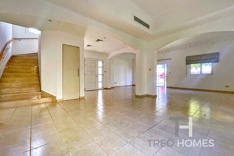 Lovely Type 5 | Vacant | Well Maintained63726113828737111