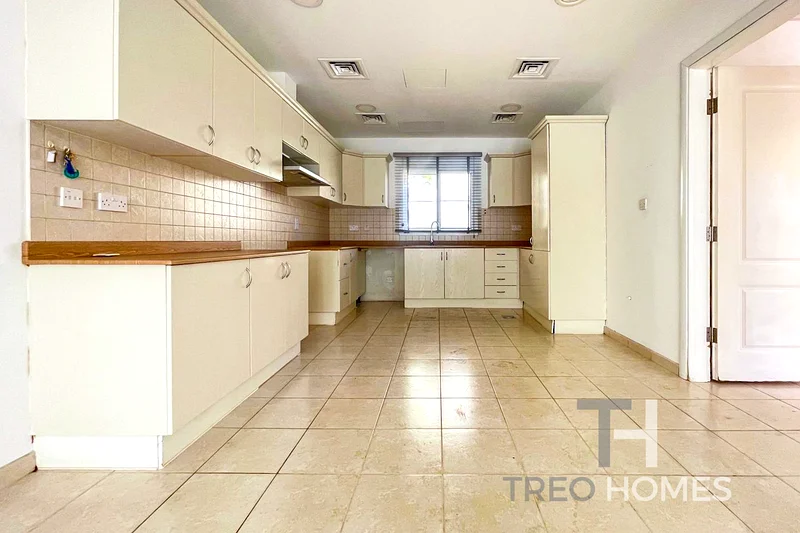 Lovely Type 5 | Vacant | Well Maintained63726113828737112