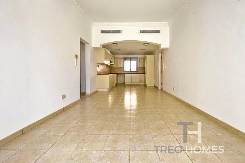 Lovely Type 5 | Vacant | Well Maintained63726113828737110