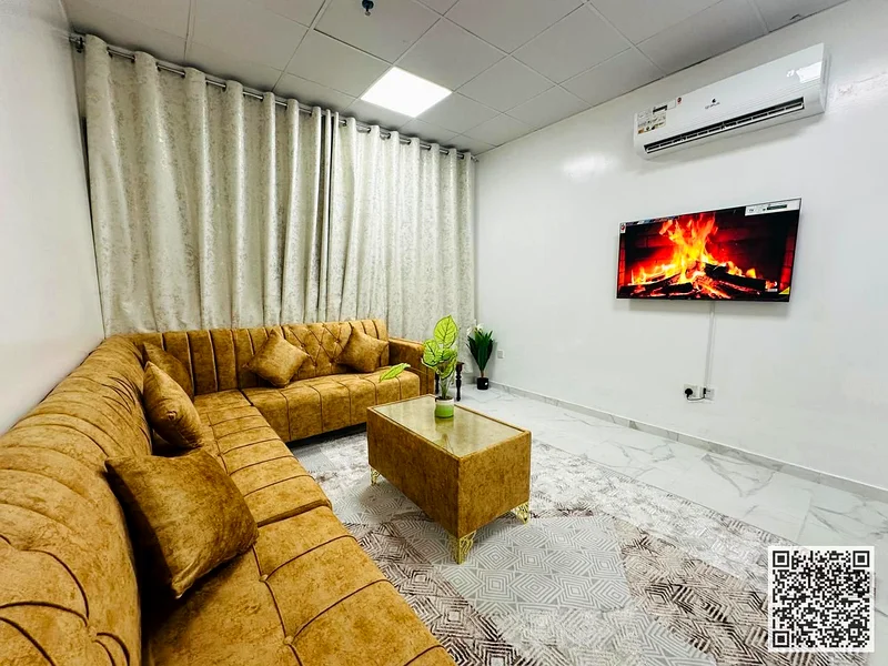 🏡 فرصة ذهبية! أحدث شقة مفروشة من نوع 2BHK للإيجار الشهري في المويحات 2 – عجمان ✨ 🔹 شقة واسعة بتشطيبات راقية63837166072833111